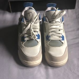Air Jordan 4